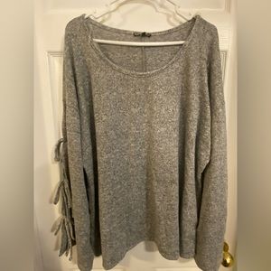 Charlotte Russe Gray Tied Sleeve Top.